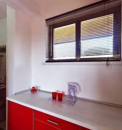 - Апартаменты